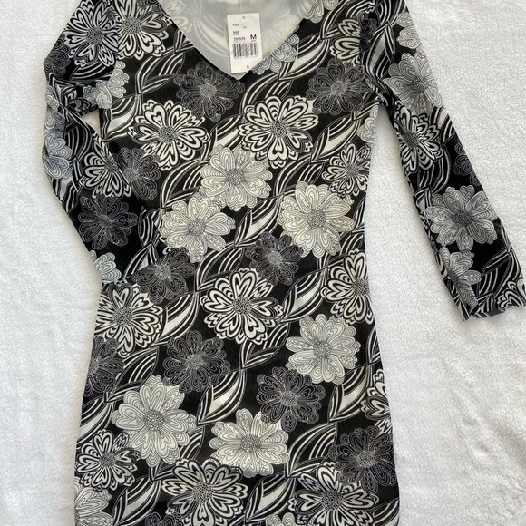 CAbi Tops - Cabi tunic Bali free spirit tunic top black white